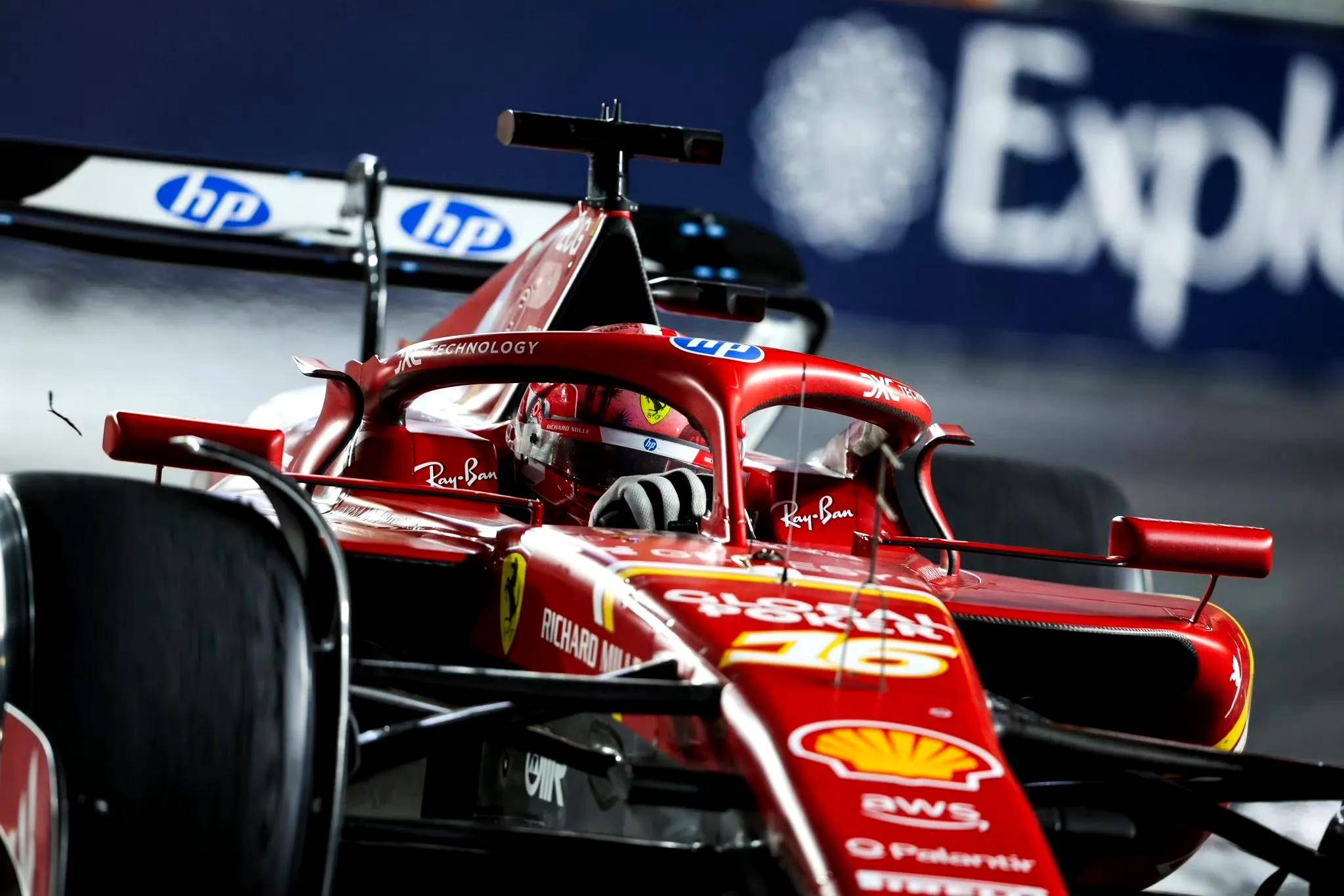 索伯车队横扫梅赛德斯，汉密尔顿惊艳四座