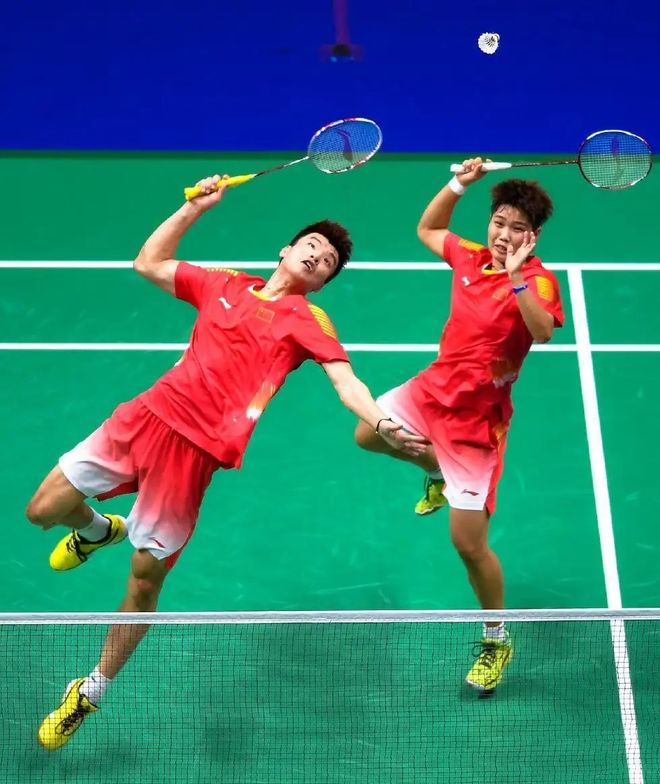 印尼队鏖战日本队，黄鸭组合刷新纪录