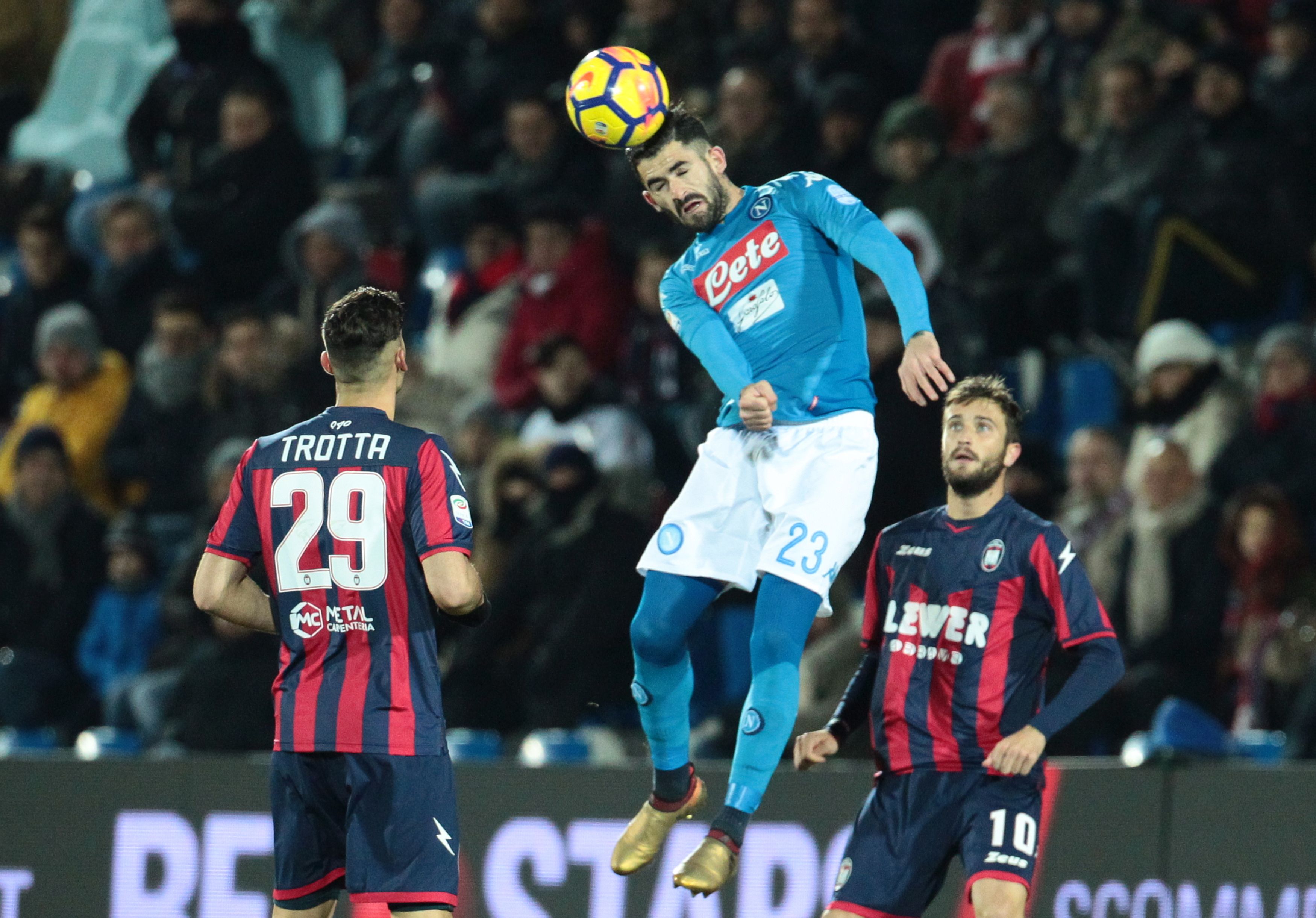 那不勒斯对阵克罗托内:谁将主宰全场? 那不勒斯对阵克罗托内:谁将主宰全场?