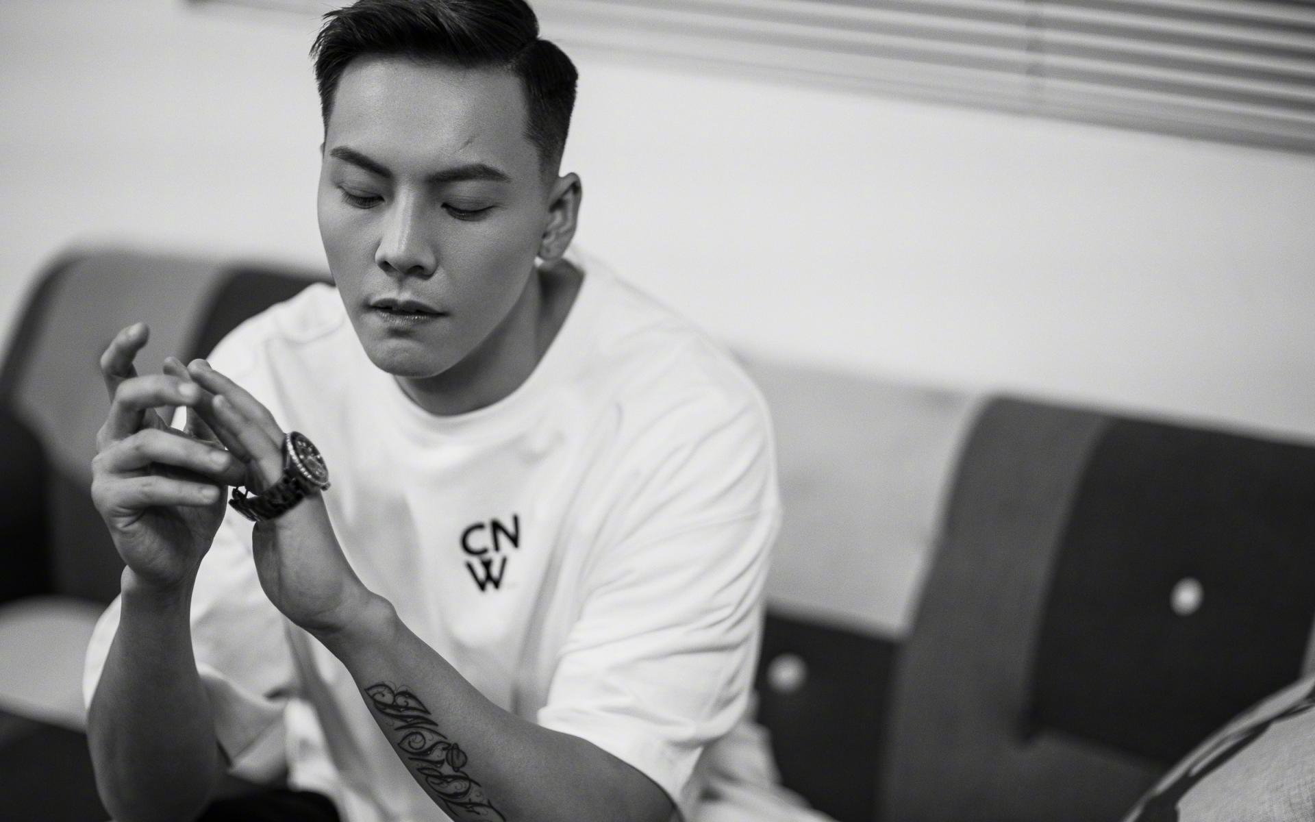 当欧冠决赛的灯光,照亮伊拉克与南非之间的沙漠